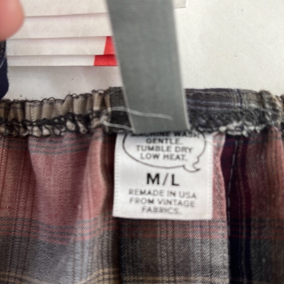 NWOT Urban Renewal 
Excellent condition 
Size M/L
Plaid Color Puple/Gray 
#570 - Picture 7 of 10